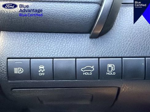 Used 2020 Toyota Camry SE FWD image 28