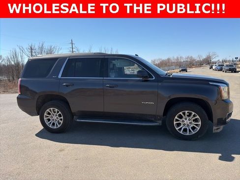 Used 2016 GMC Yukon SLT image 2