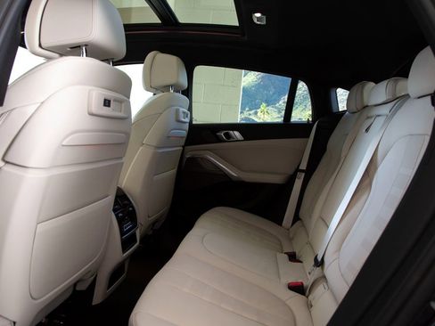 Used 2020 BMW X6 sDrive40i w/ M Sport Package image 21