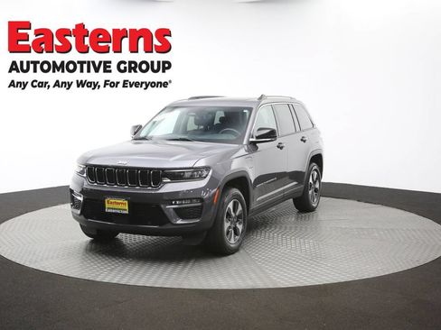 Used 2022 Jeep Grand Cherokee Limited 4xe w/ Luxury Tech Group II AWD/4WD image 59