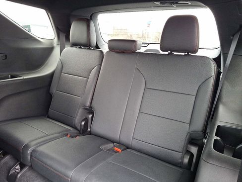 Used 2025 Chevrolet Traverse Z71 w/ Driver Confidence Package image 10