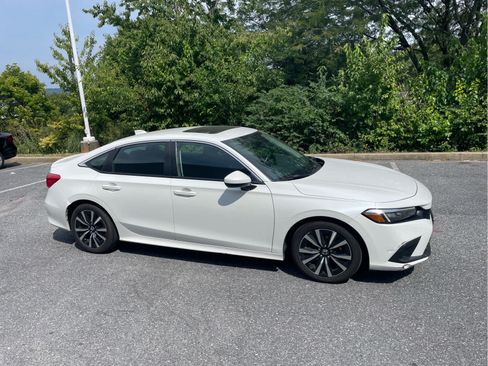 Used 2023 Honda Civic EX image 7
