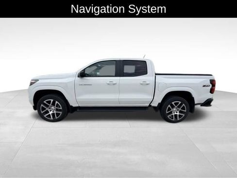 Used 2023 Chevrolet Colorado Z71 w/ Z71 Convenience Package 2 AWD/4WD image 4