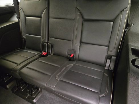 Used 2021 Chevrolet Tahoe Premier w/ Premium Package image 21