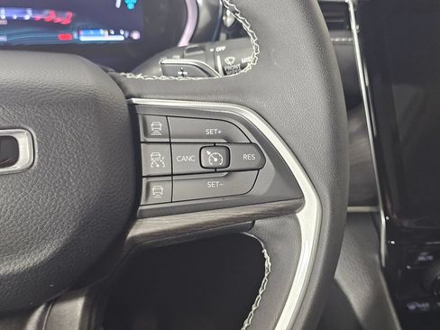 Used 2023 Jeep Grand Cherokee 4WD 4xe image 25