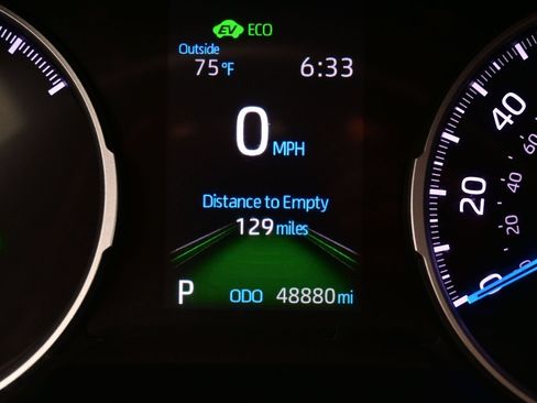 Used 2020 Toyota RAV4 XLE w/ XLE Grade Weather Package AWD/4WD image 26