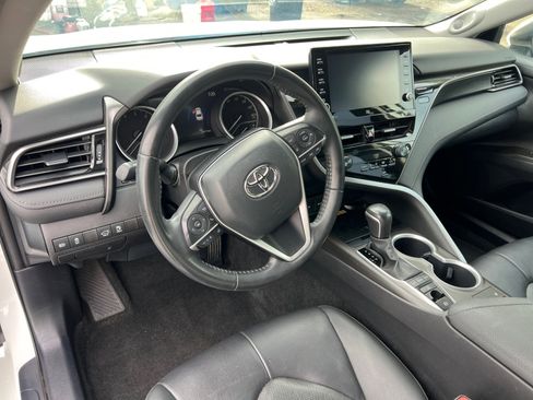 Used 2022 Toyota Camry XLE image 18