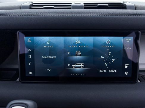 Used 2023 Land Rover Defender 110 X-Dynamic SE image 24