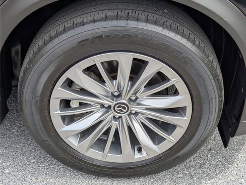 Used 2024 MAZDA CX-90 Plug-In Hybrid w/ Preferred AWD/4WD image 11