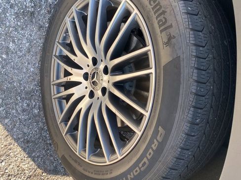 Used 2023 Mercedes-Benz GLC 300 image 9