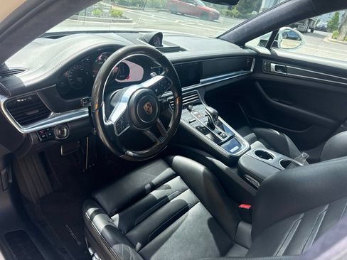 Used 2019 Porsche Panamera GTS AWD/4WD image 4