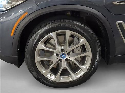 Used 2022 BMW X5 xDrive45e image 27
