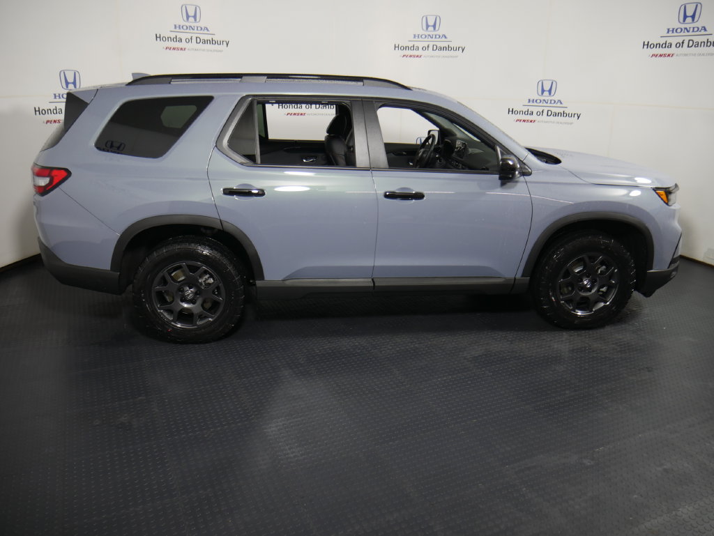 New 2026 Honda Pilot TrailSport image 4