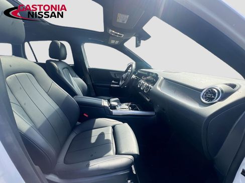 Used 2023 Mercedes-Benz GLA 250 w/ Premium Package image 38