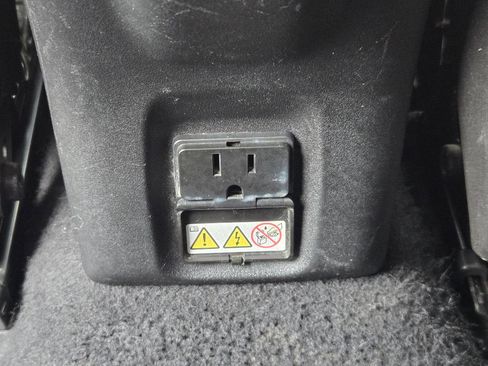 Certified 2019 Jeep Renegade Trailhawk image 28