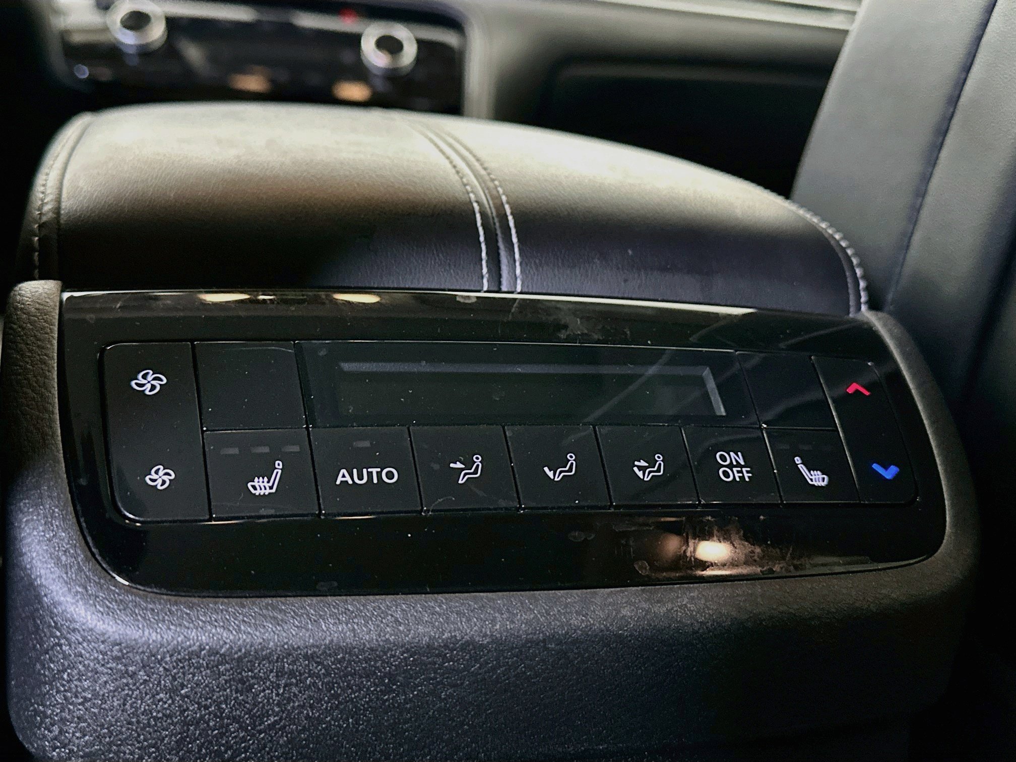 Used 2023 INFINITI QX60 Sensory w/ Vision Package AWD/4WD image 29