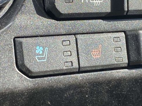 Used 2018 Ford F150 Lariat image 28