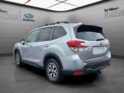 Used 2019 Subaru Forester Premium AWD/4WD image 7