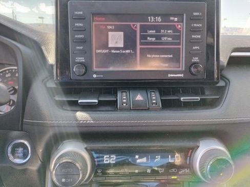 Used 2021 Toyota RAV4 XLE Premium AWD/4WD image 19
