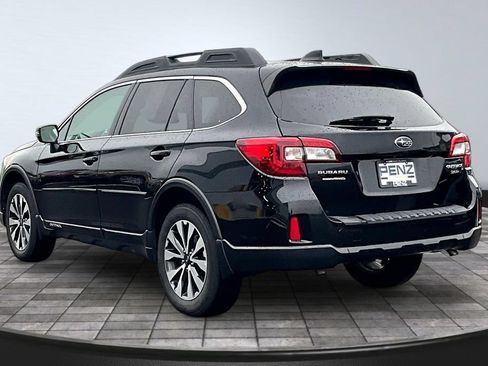 Used 2016 Subaru Outback 3.6R Limited AWD/4WD image 4