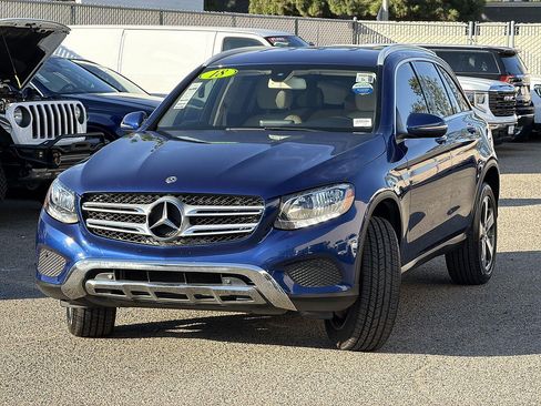 Used 2018 Mercedes-Benz GLC 300 image 3