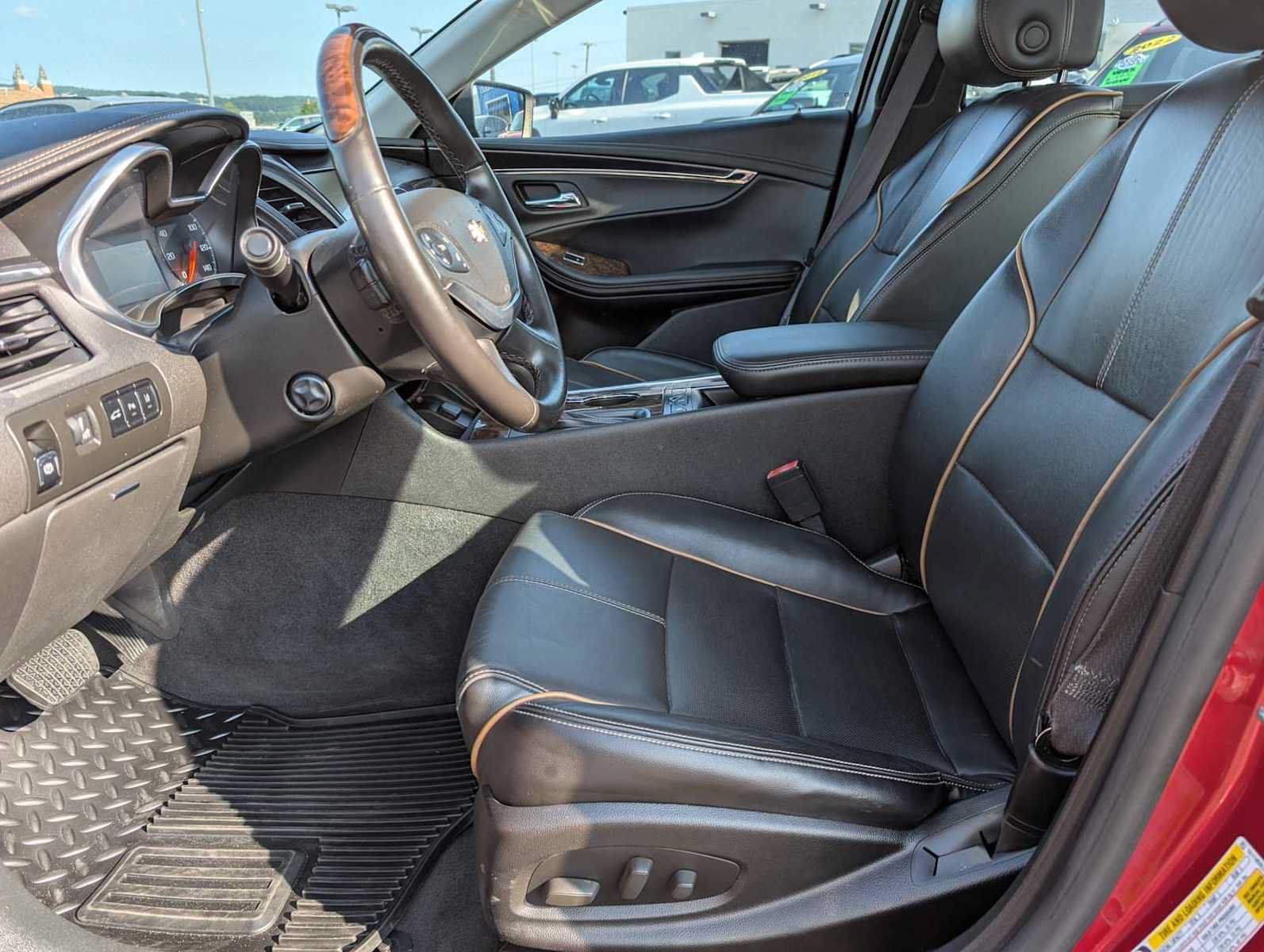 Used 2014 Chevrolet Impala LTZ FWD image 4