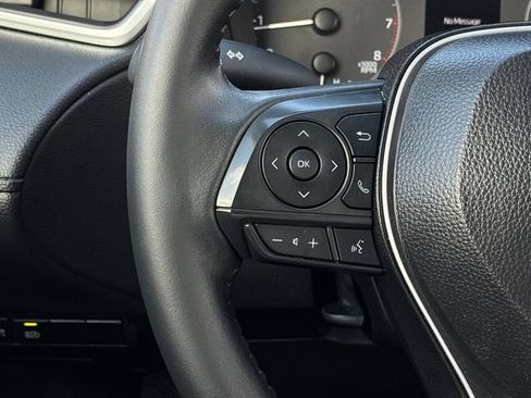 Certified 2025 Toyota Corolla Cross LE FWD image 23