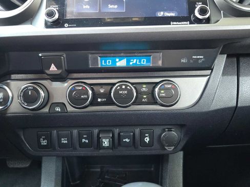 Used 2023 Toyota Tacoma TRD Sport w/ Technology Package AWD/4WD image 33