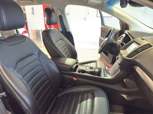 Used 2019 Ford Edge SEL w/ Equipment Group 201A AWD/4WD image 20