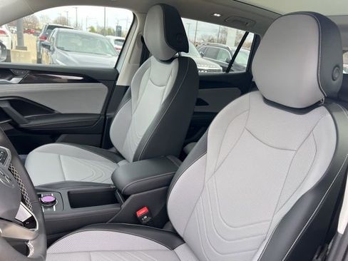 New 2026 Volkswagen Tiguan SE image 7