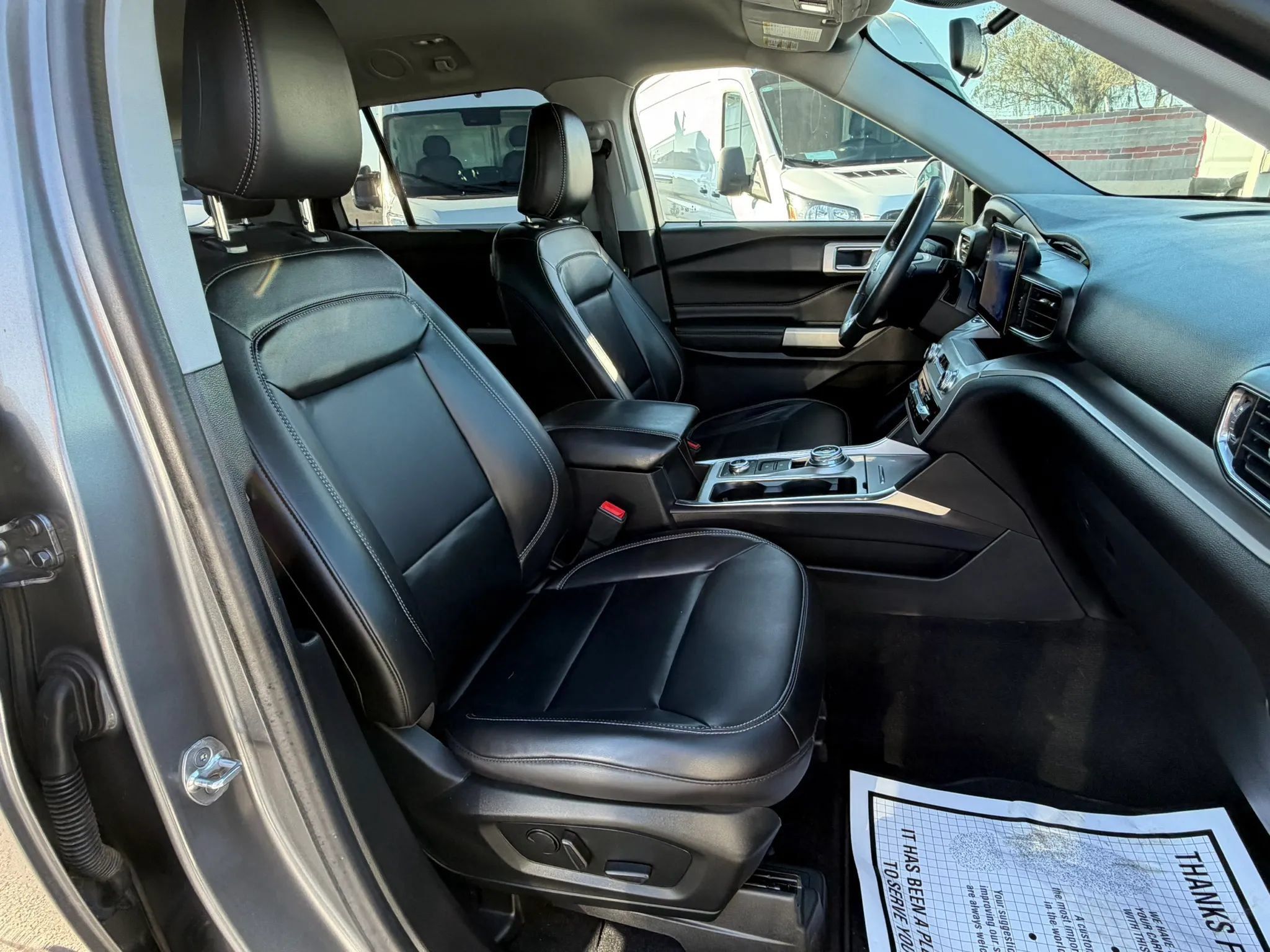 Used 2021 Ford Explorer XLT w/ Equipment Group 202A AWD/4WD image 14