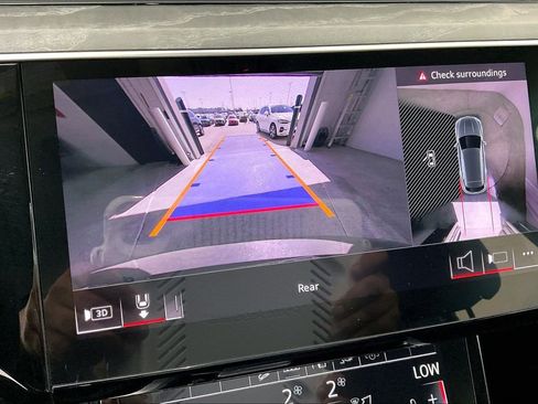 Used 2024 Audi Q8 e-tron Premium Plus w/ Premium Plus Package image 29