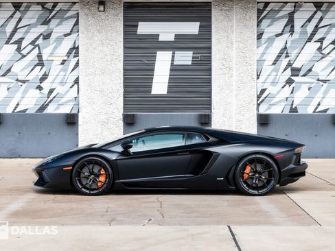 Used 2014 Lamborghini Aventador LP 700-4 image 7