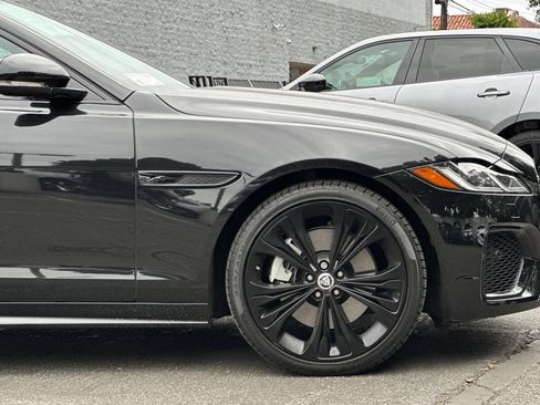 Used 2024 Jaguar XF R-Dynamic SE image 33