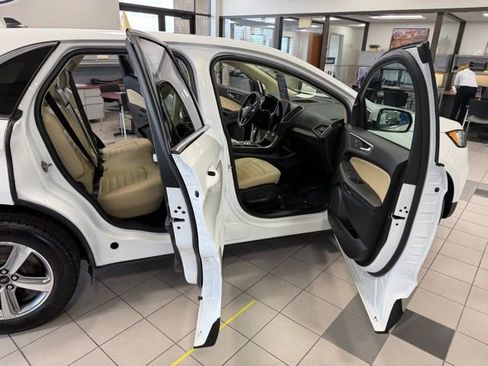 Used 2024 Ford Edge SEL w/ Convenience Package AWD/4WD image 28