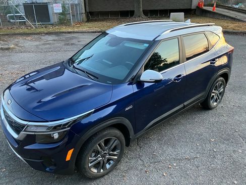 Used 2021 Kia Seltos S image 4