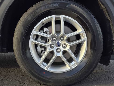 Used 2025 Ford Explorer Active image 9