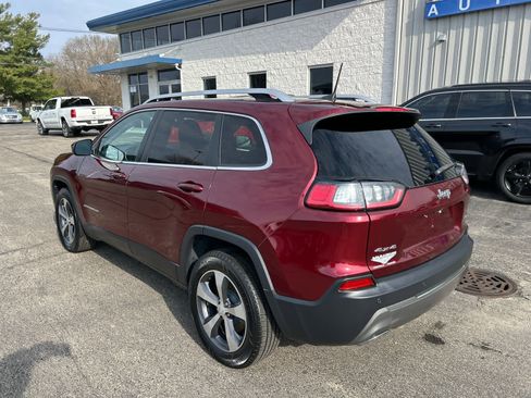Used 2019 Jeep Cherokee Limited image 5