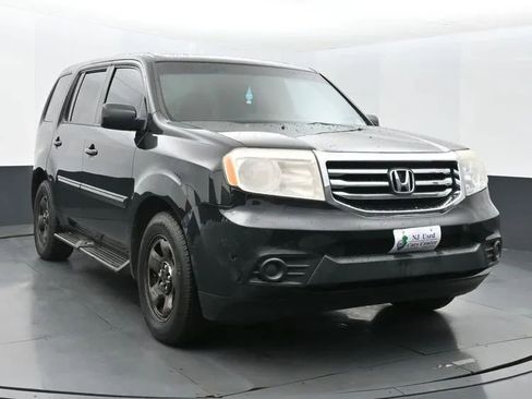 Used 2014 Honda Pilot LX image 2