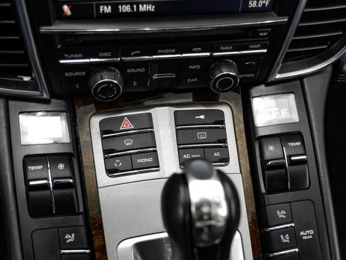 Used 2010 Porsche Panamera Turbo image 27