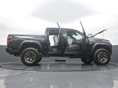 Used 2023 Chevrolet Colorado ZR2 w/ ZR2 Convenience Package III image 61