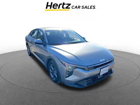 Used 2025 Kia K4 LXS image 1