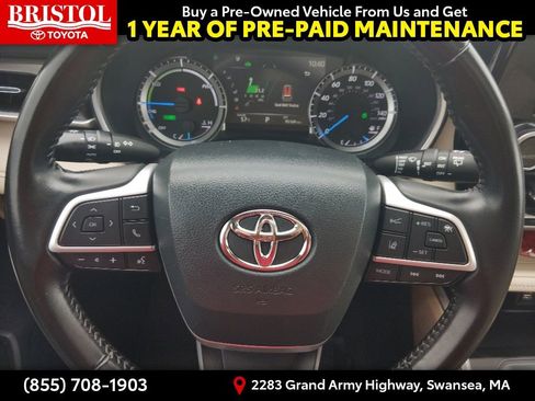 Used 2023 Toyota Highlander XLE AWD/4WD image 23