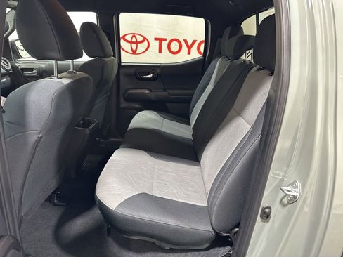 Used 2023 Toyota Tacoma TRD Off-Road image 19
