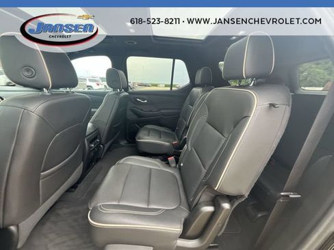 Used 2023 Chevrolet Traverse Premier FWD image 25