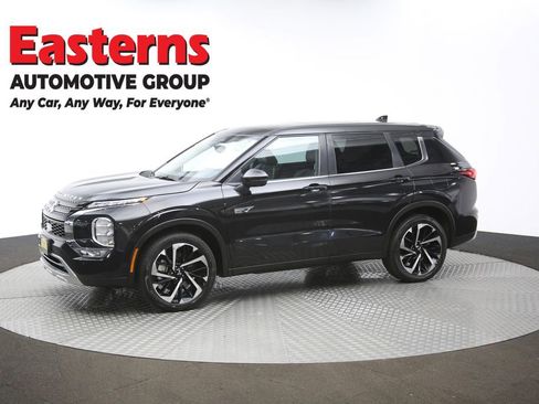 Used 2023 Mitsubishi Outlander SE image 59