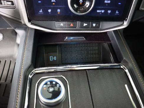 Used 2023 Ford Expedition Platinum AWD/4WD image 59