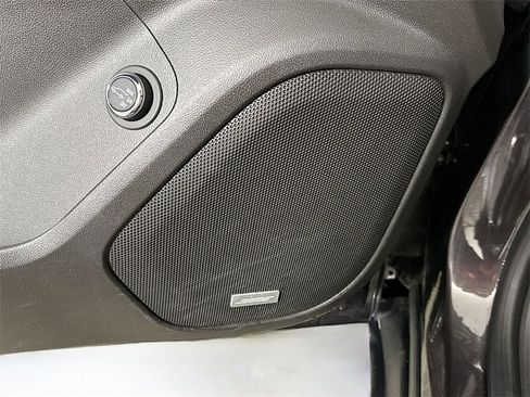 Used 2017 GMC Acadia SLT image 10