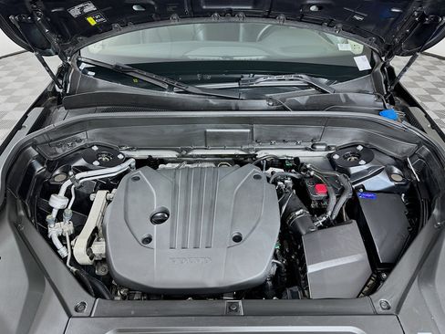 Used 2025 Volvo XC90 B5 Core image 36