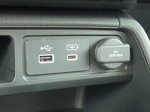 Used 2025 Honda Pilot Sport image 31